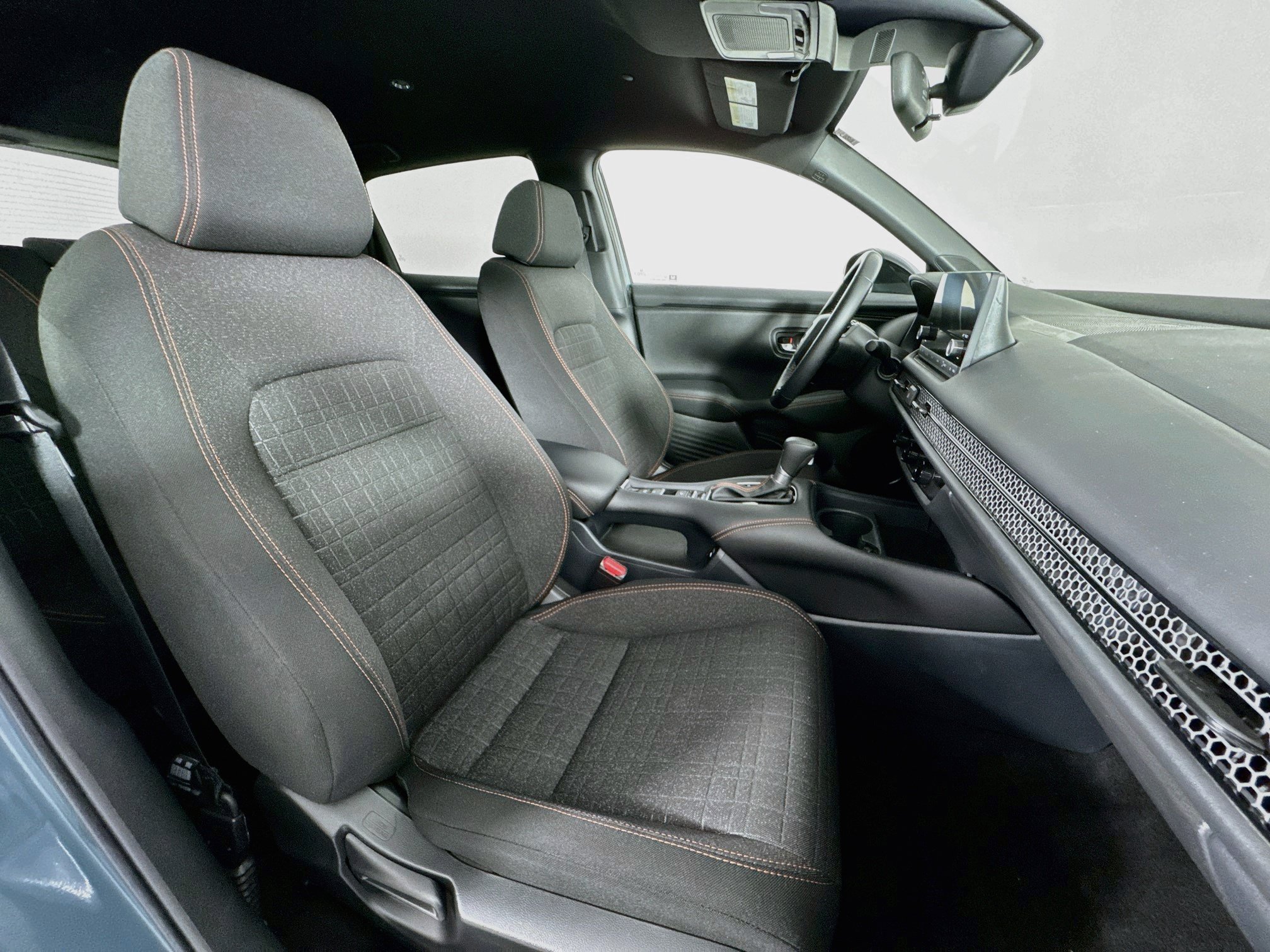 Certified 2025 Honda HR-V Sport image 26