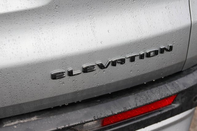 Used 2025 GMC Acadia Elevation image 8