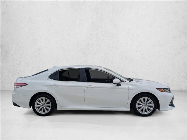 Used 2020 Toyota Camry LE FWD image 4