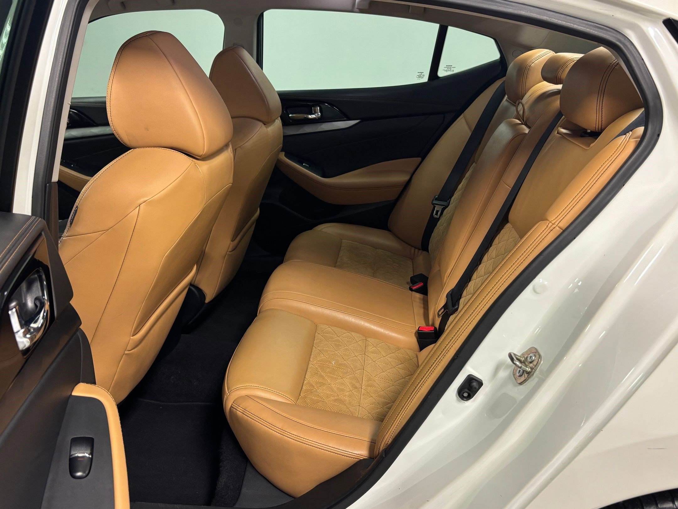 Used 2017 Nissan Maxima SR image 13