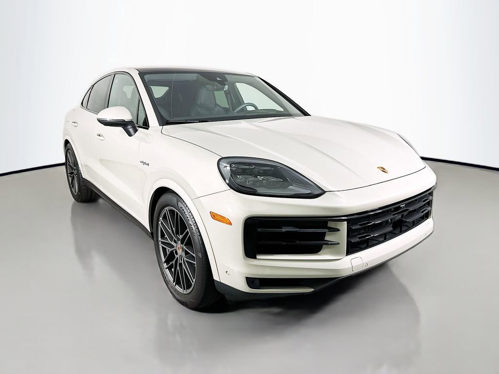 Used 2025 Porsche Cayenne S image 7