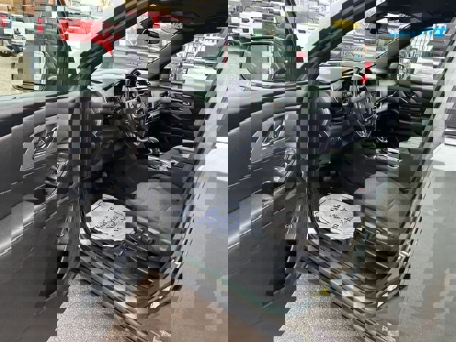 Used 2023 Chevrolet Traverse LT image 9