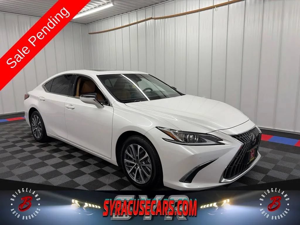 Used 2025 Lexus ES 250 w/ Premium Package AWD/4WD image 1