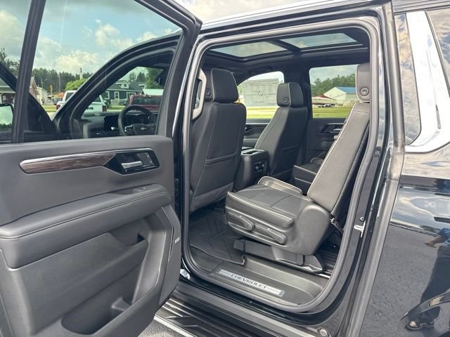 New 2026 Chevrolet Suburban Premier w/ Sun And Tow Package AWD/4WD image 42