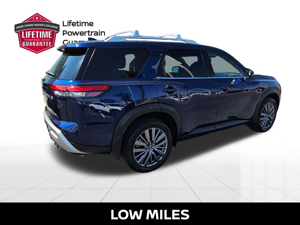 Used 2025 Nissan Pathfinder SL w/ SL Premium Package image 9
