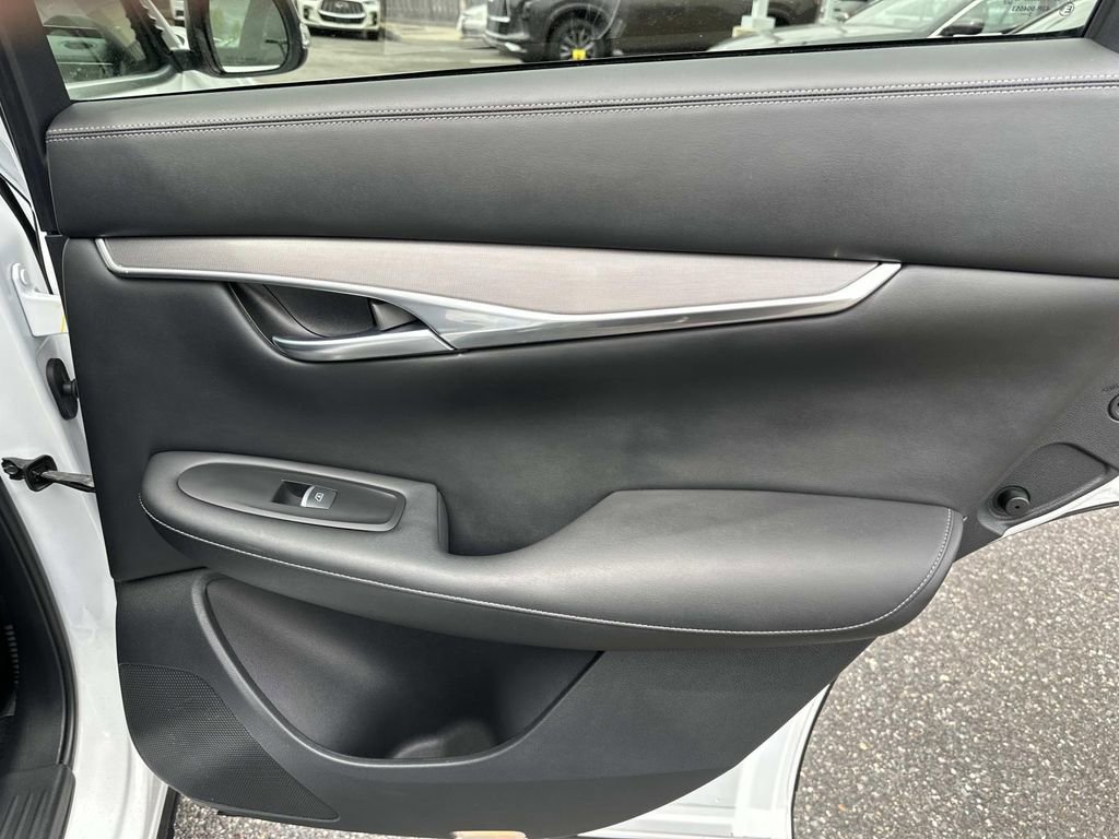 Certified 2023 INFINITI QX50 Luxe image 36