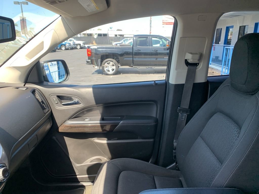 Used 2018 GMC Canyon SLE w/ Nightfall Edition AWD/4WD image 14