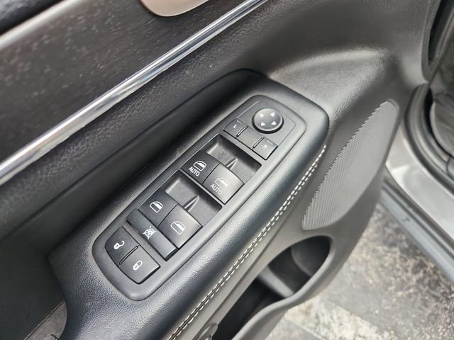 Used 2017 Jeep Grand Cherokee Limited w/ Luxury Group II AWD/4WD image 24