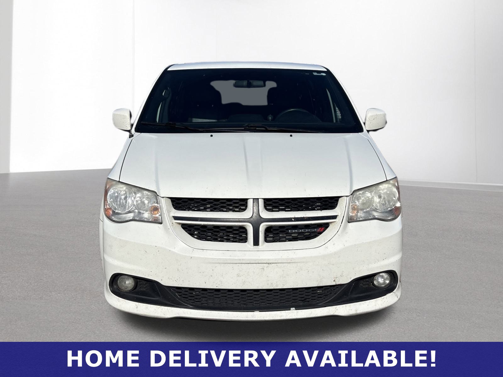 Used 2013 Dodge Grand Caravan R/T image 2