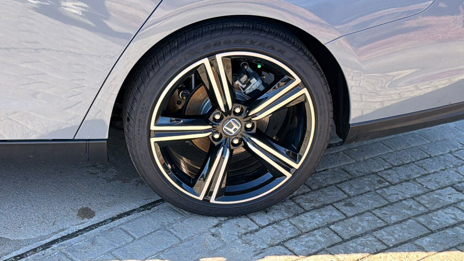 Used 2025 Honda Accord Sport image 12