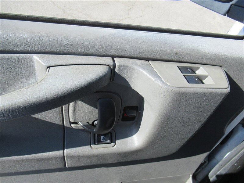 Used 2014 Chevrolet Express 2500 RWD image 15