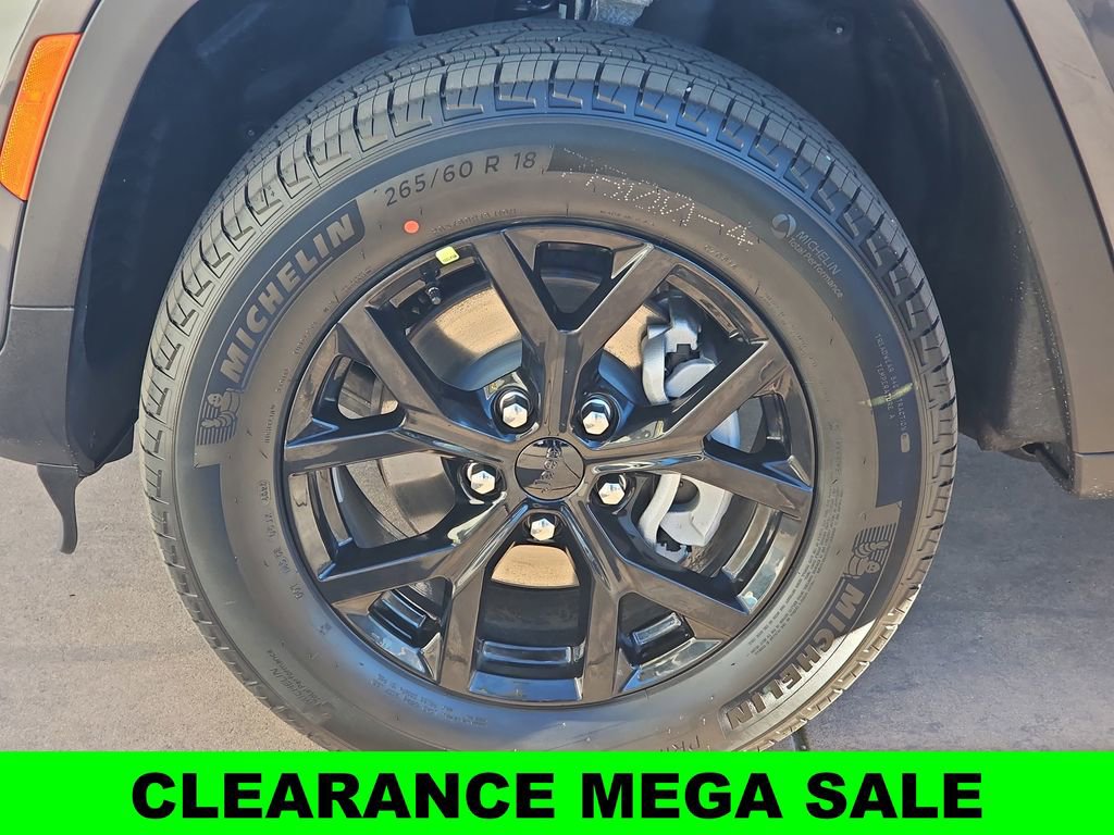 New 2025 Jeep Grand Cherokee Altitude image 36