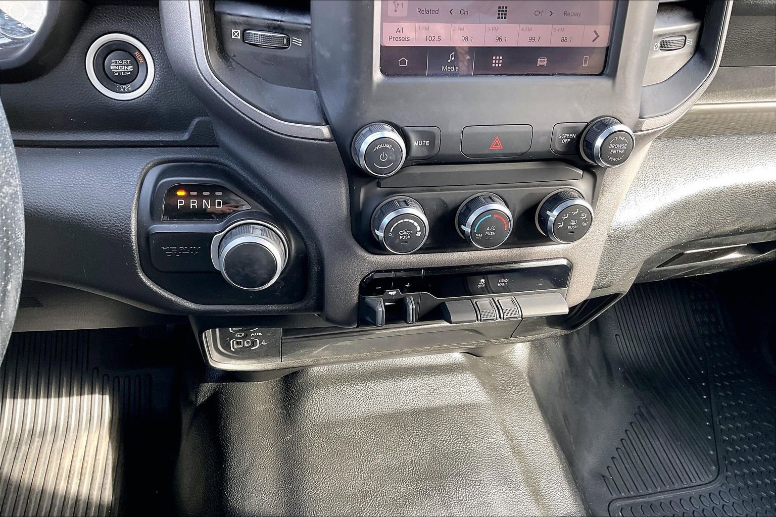 Used 2022 RAM 2500 Tradesman w/ Chrome Appearance Group image 16