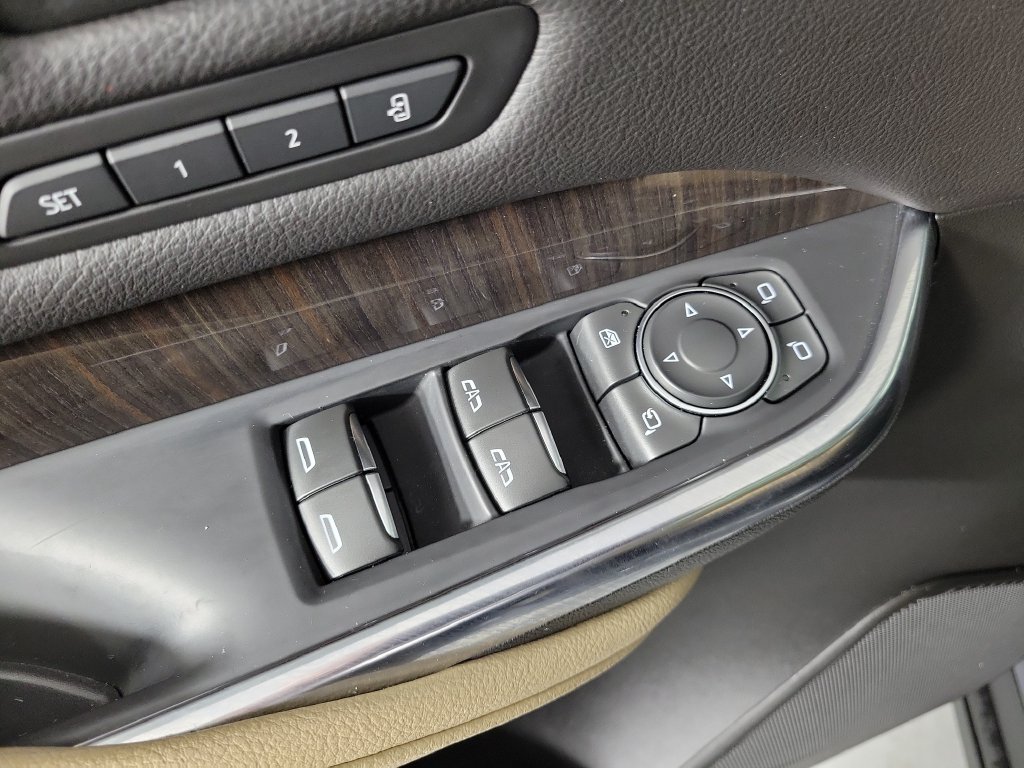 Used 2025 Cadillac XT4 Premium Luxury FWD image 21