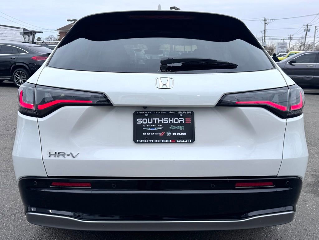 Used 2025 Honda HR-V EX-L image 6