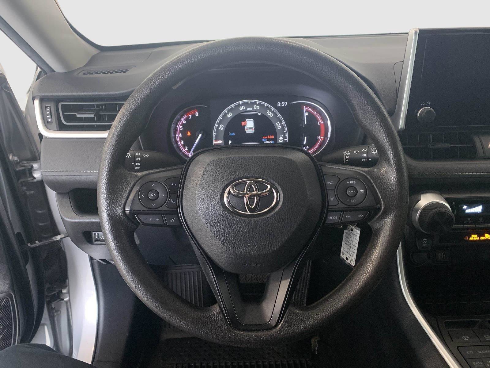 Used 2023 Toyota RAV4 LE image 15