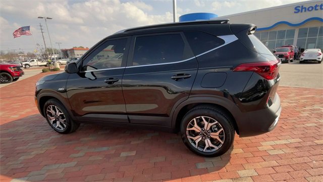 Used 2023 Kia Seltos EX image 7