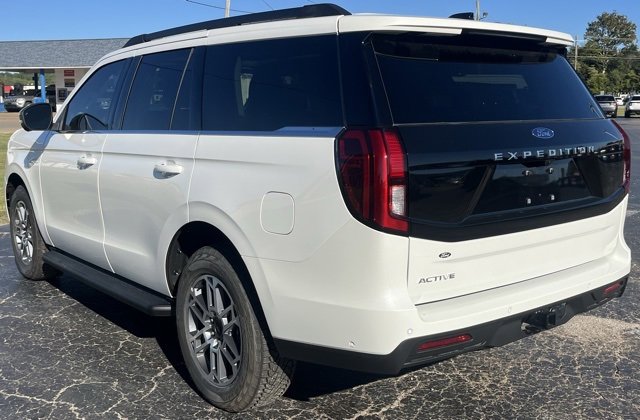 New 2025 Ford Expedition Active image 6