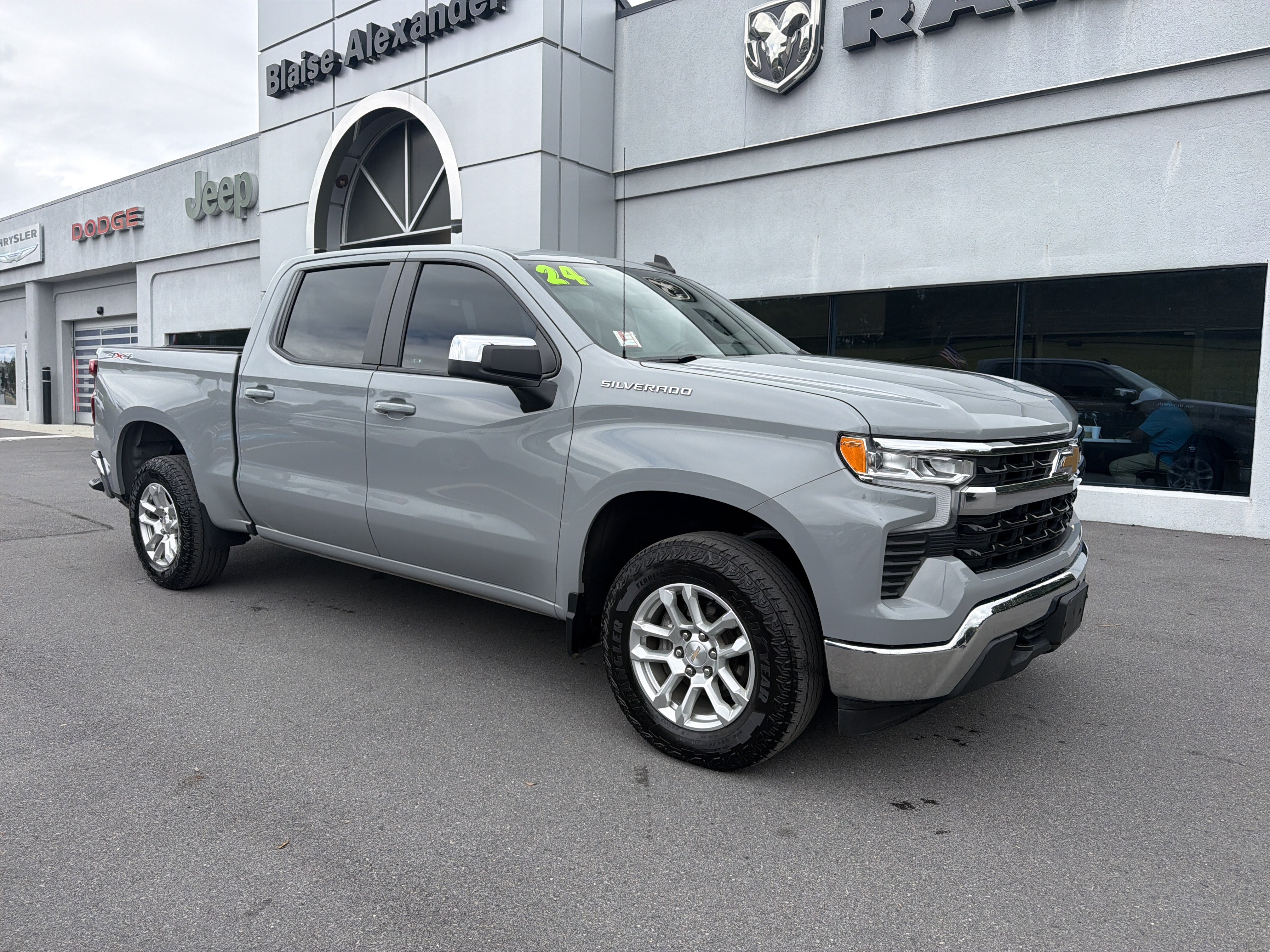 Used 2024 Chevrolet Silverado 1500 LT