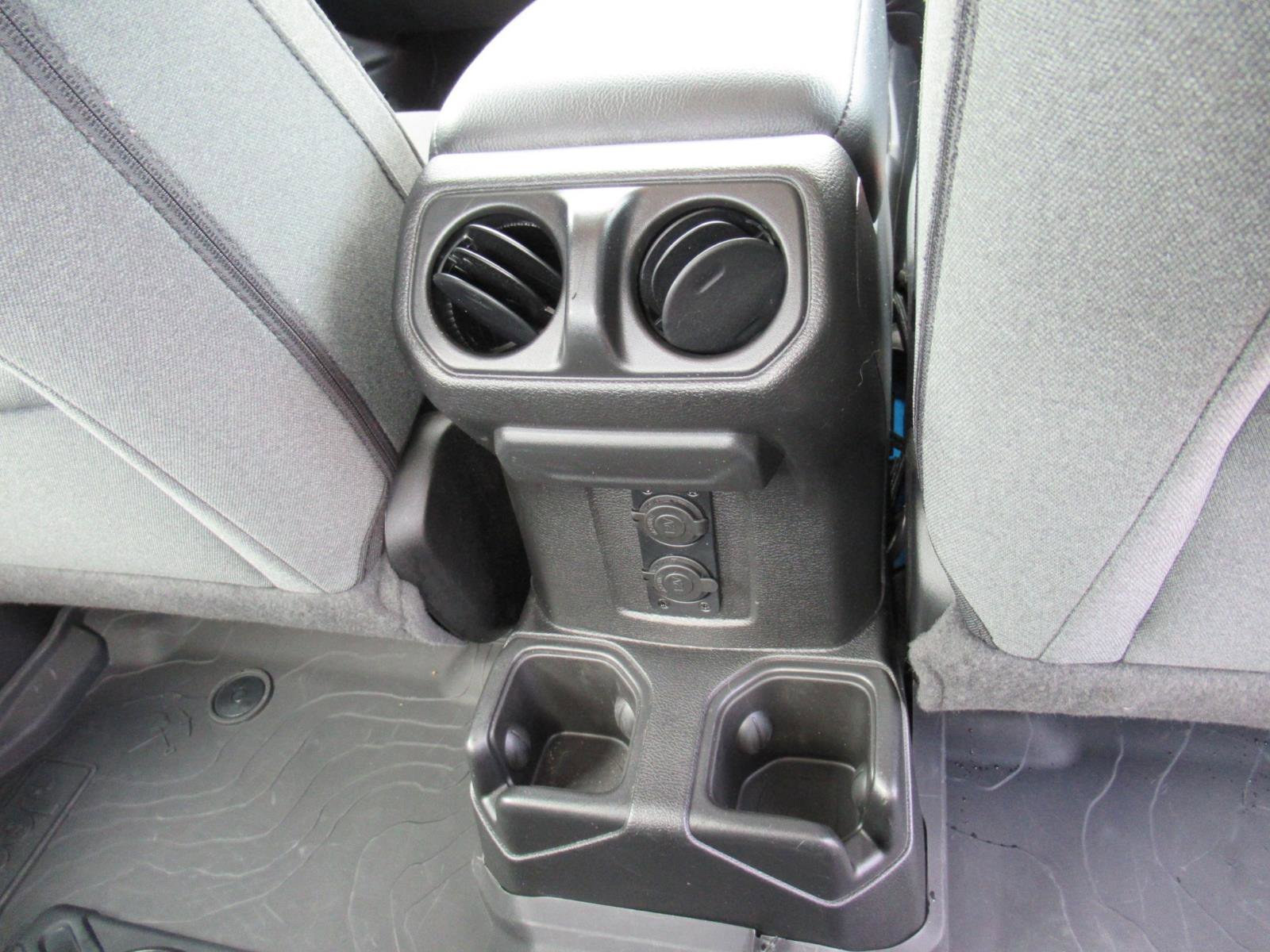 Used 2024 Jeep Gladiator Sport AWD/4WD image 16