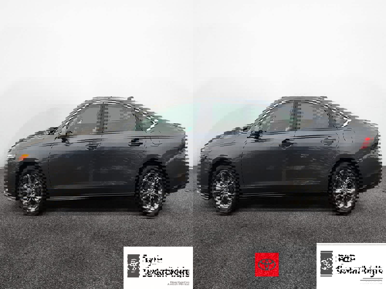 Used 2023 Honda Accord EX-L image 2