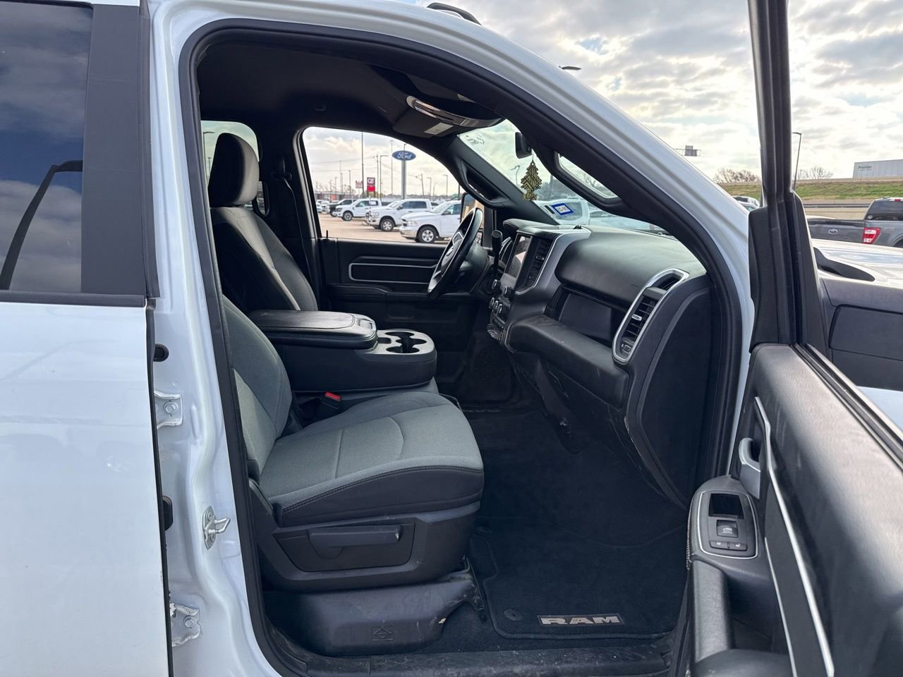 Used 2024 RAM 3500 Big Horn image 13