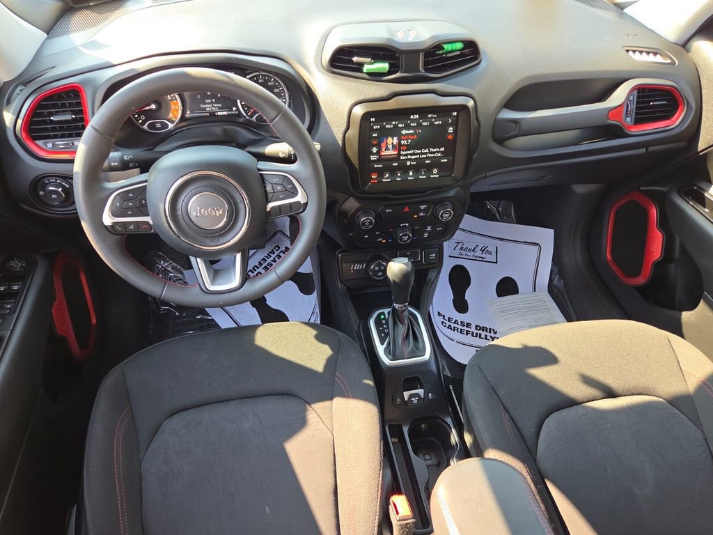 Used 2023 Jeep Renegade Trailhawk image 9
