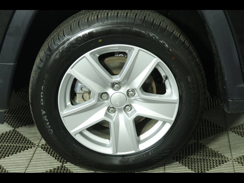 Used 2022 Jeep Compass Latitude AWD/4WD image 5