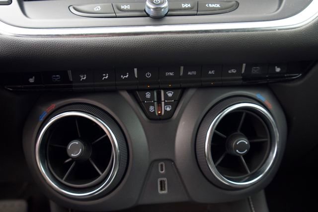 Used 2025 Chevrolet Blazer LT FWD image 21