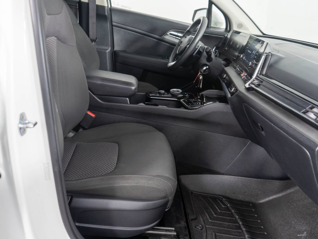 Used 2023 Kia Sportage LX AWD/4WD image 8