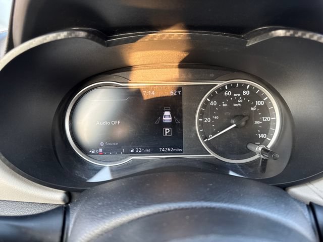 Used 2021 Nissan Versa SV FWD image 21