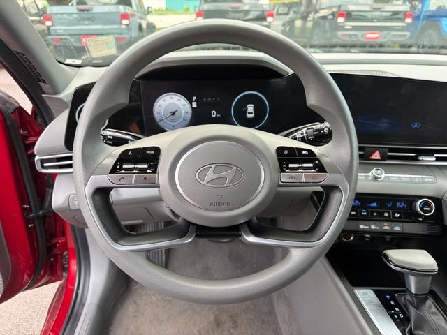 Used 2024 Hyundai Elantra SEL FWD image 22