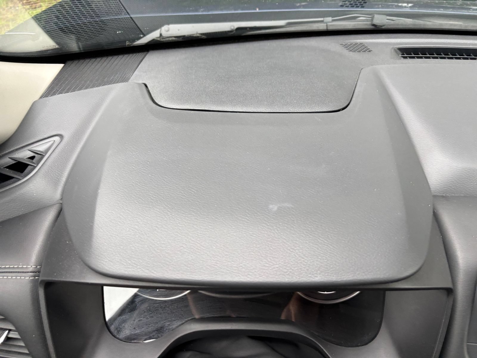 Used 2025 Nissan Rogue SV FWD image 34