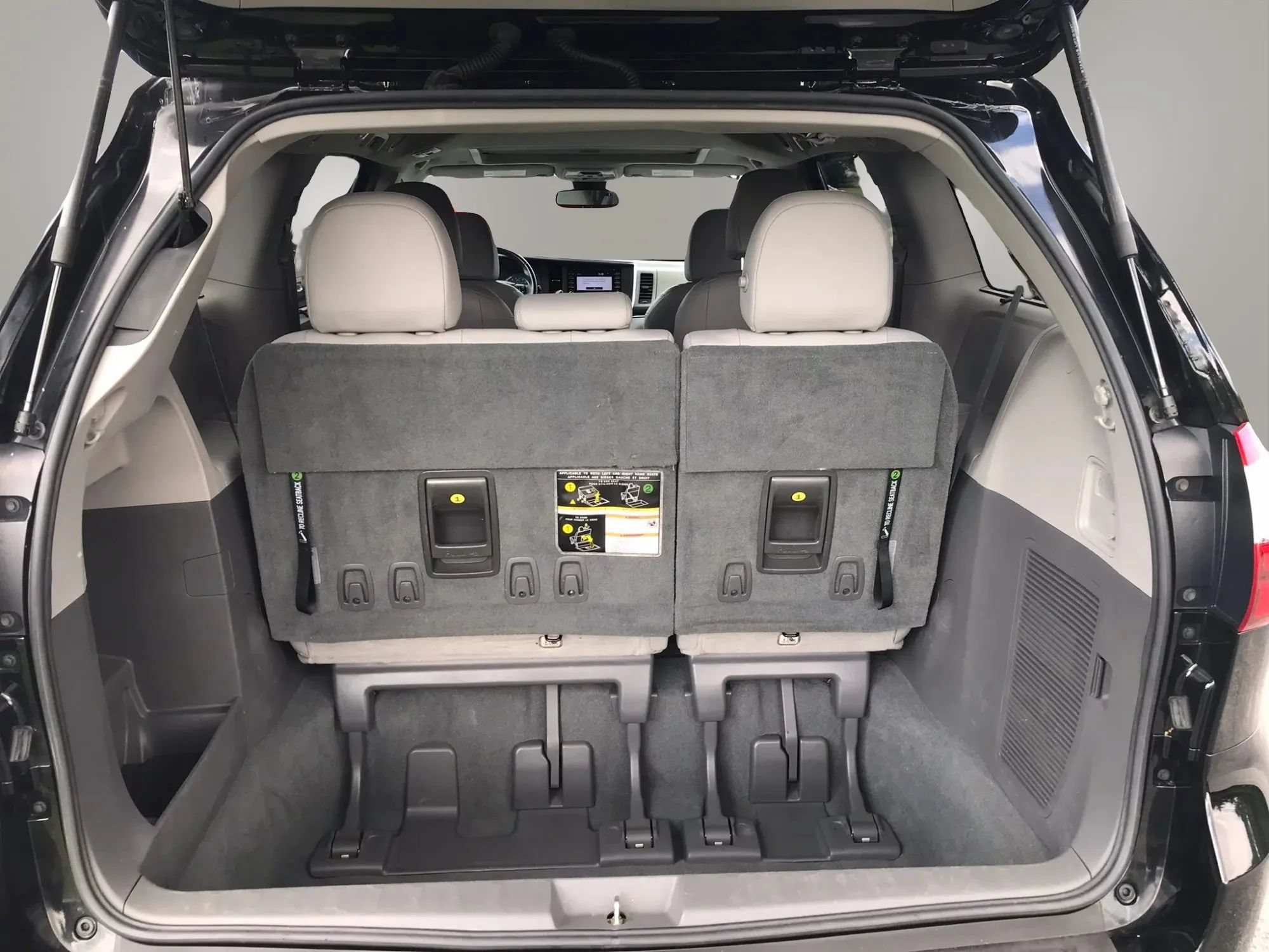 Used 2019 Toyota Sienna XLE AWD/4WD image 33