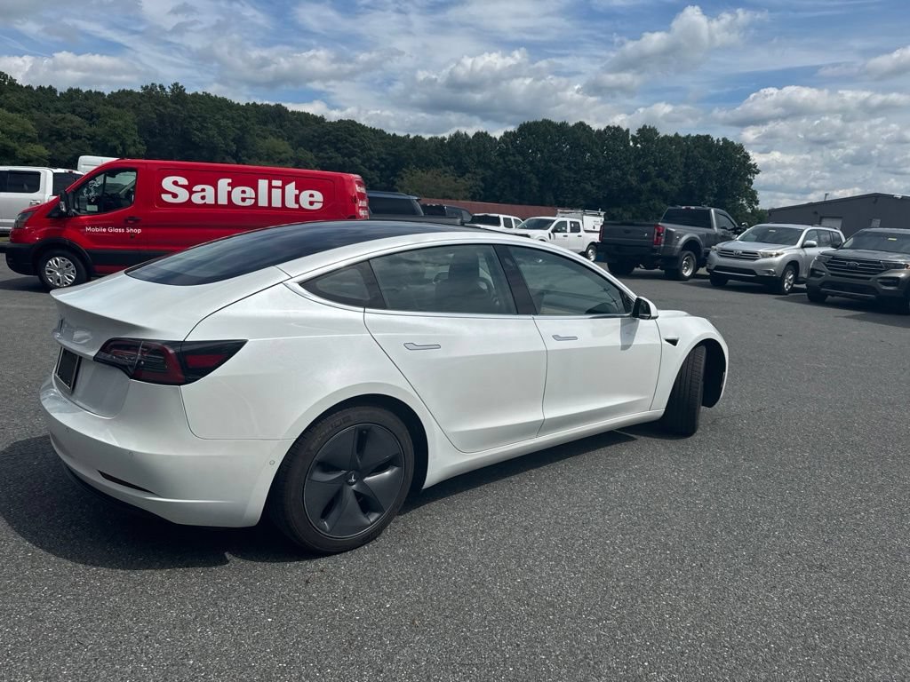 Used 2020 Tesla Model 3 Standard Range Plus RWD image 6