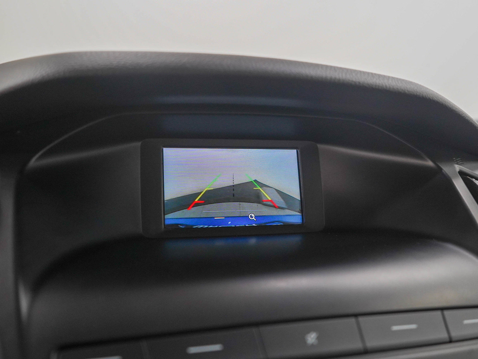 Used 2018 Ford Focus SE w/ SE Appearance Package FWD image 26