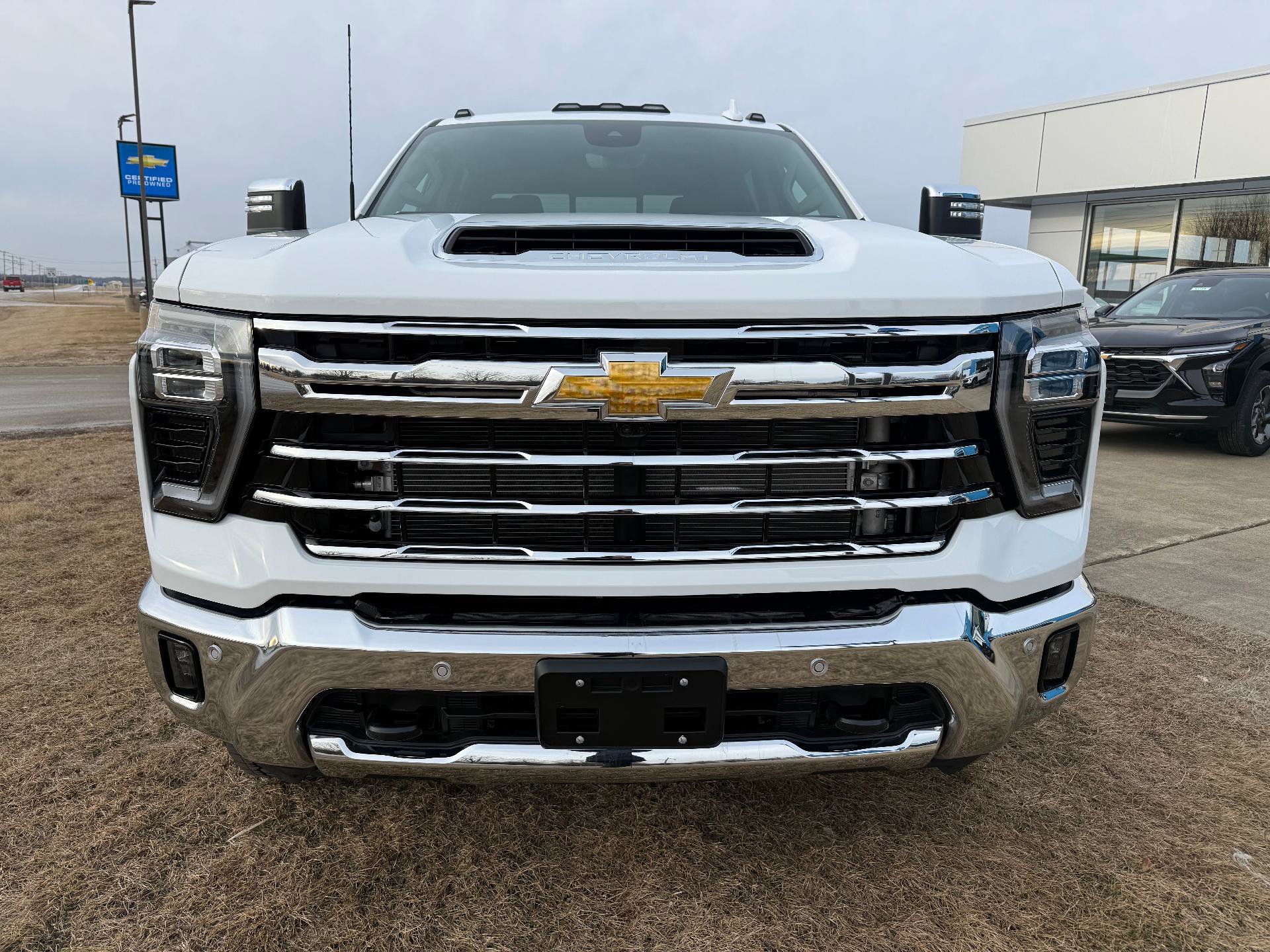 New 2026 Chevrolet Silverado 2500 LTZ w/ LTZ Premium Package AWD/4WD image 2