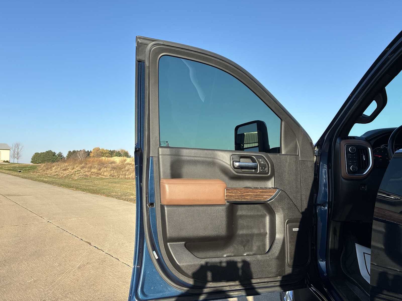 Used 2022 Chevrolet Silverado 2500 High Country image 21