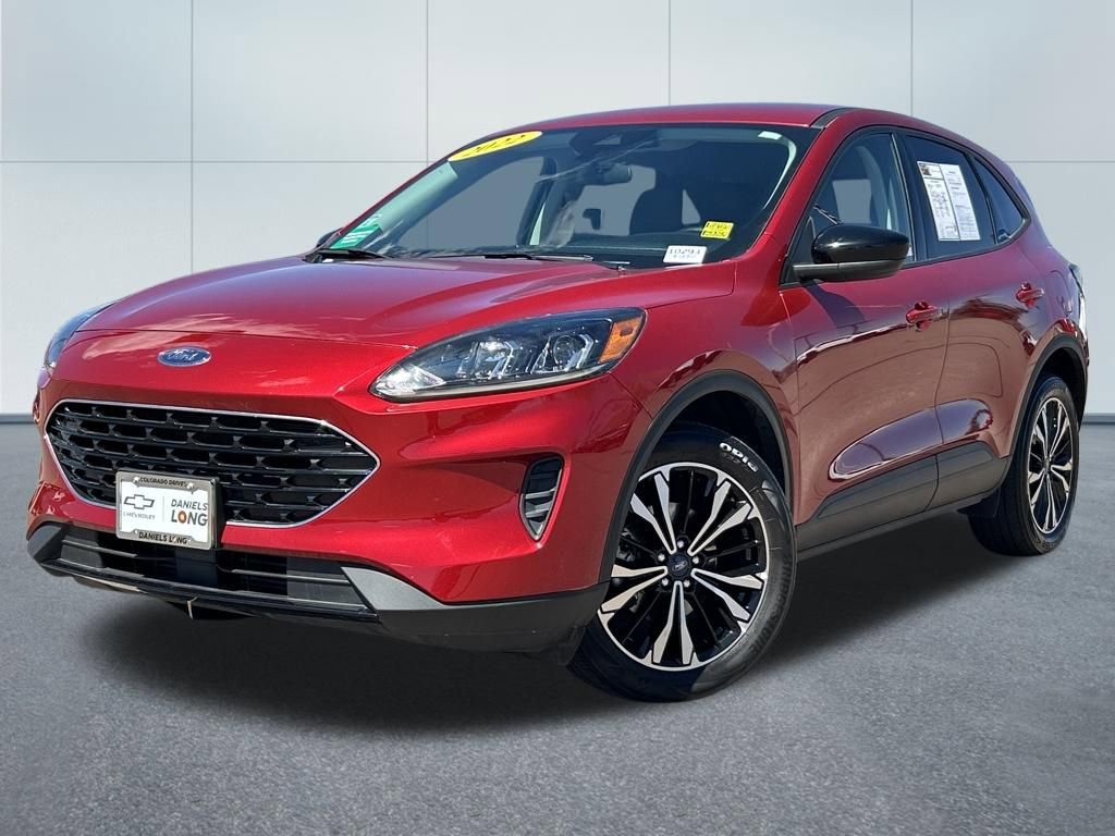 Used 2022 Ford Escape SE w/ SE Sport Appearance Package image 1