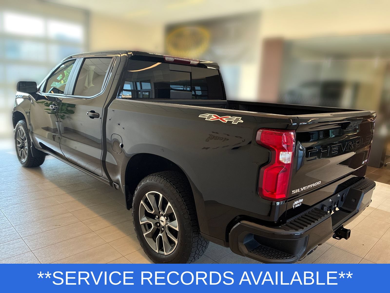 Used 2025 Chevrolet Silverado 1500 RST w/ Convenience Package II AWD/4WD image 4