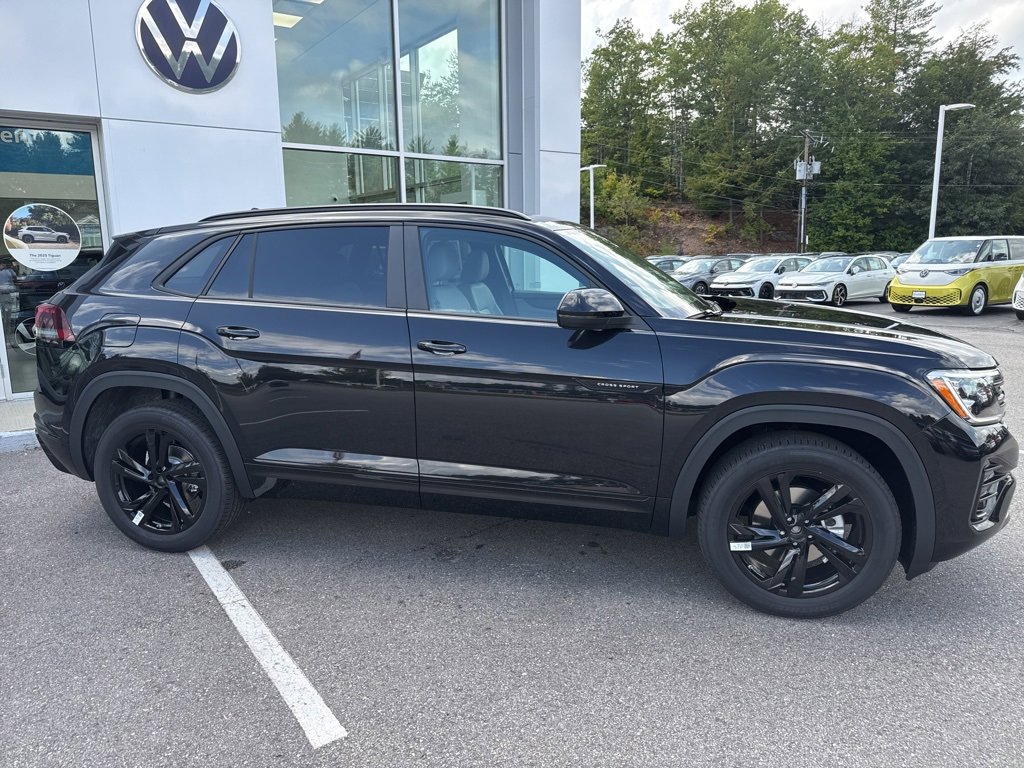 New 2026 Volkswagen Atlas Cross Sport SEL R-Line image 13