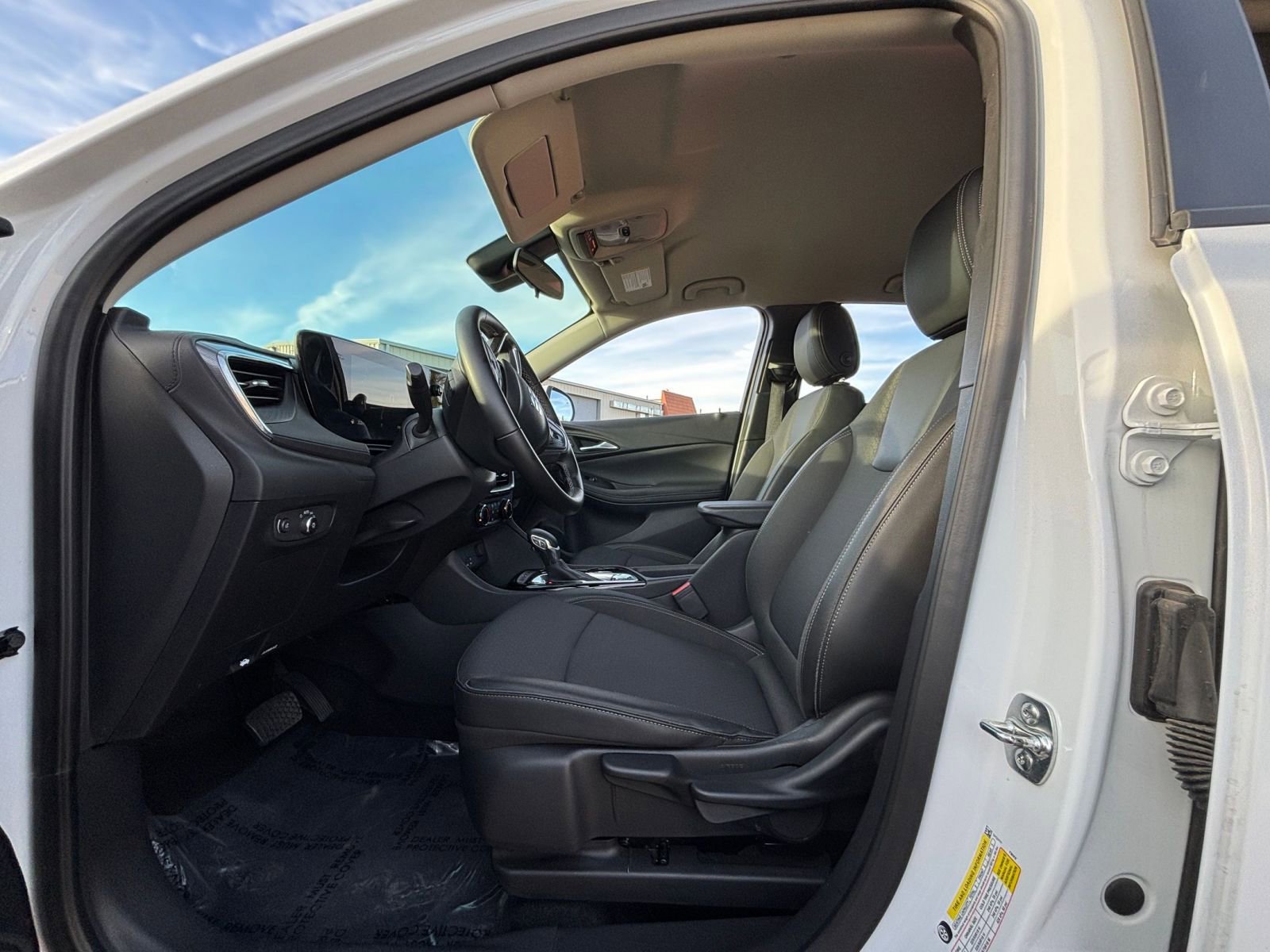 Used 2025 Buick Encore GX Preferred image 25