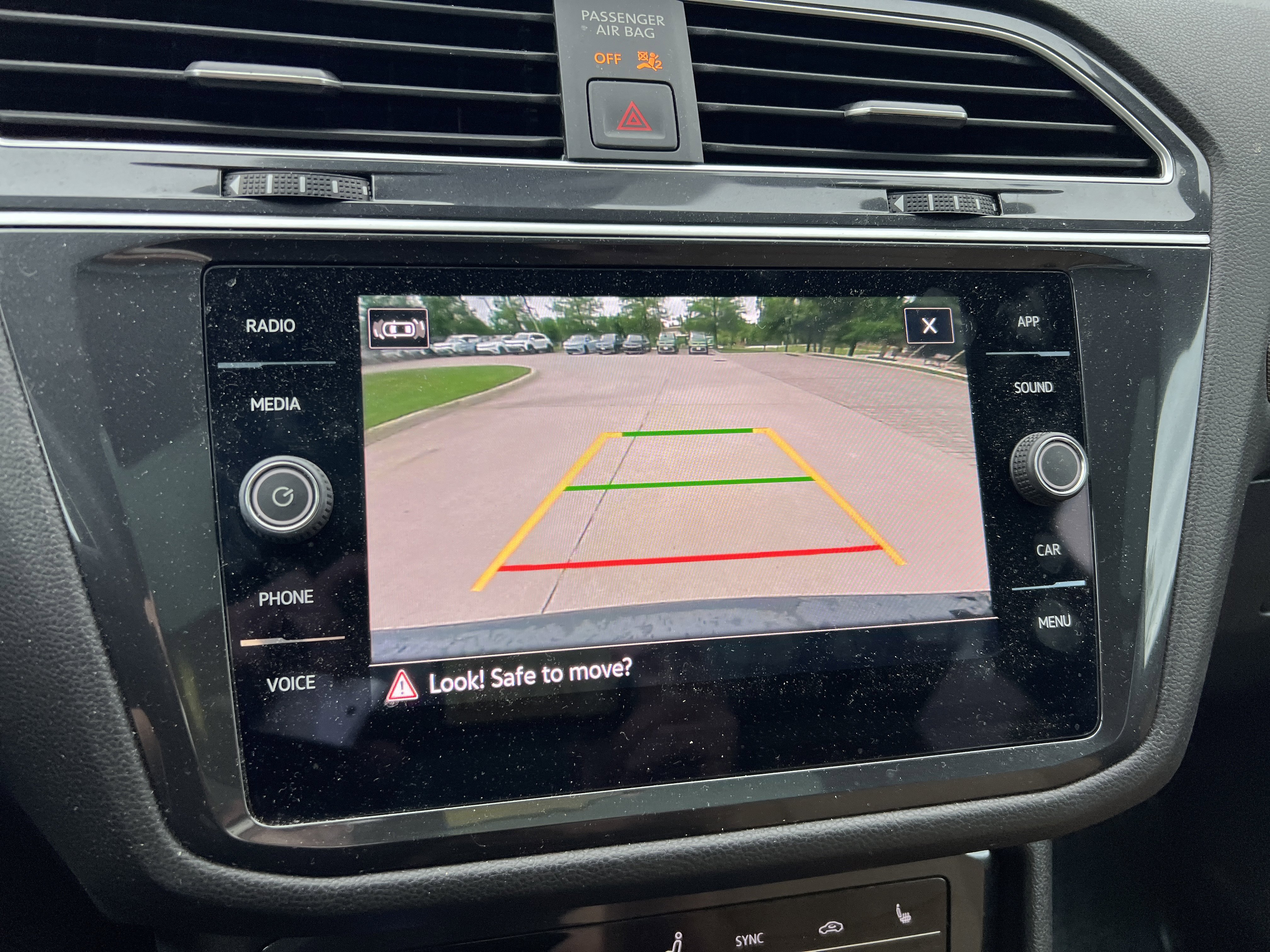 Certified 2024 Volkswagen Tiguan SE w/ Panoramic Sunroof Package FWD image 22