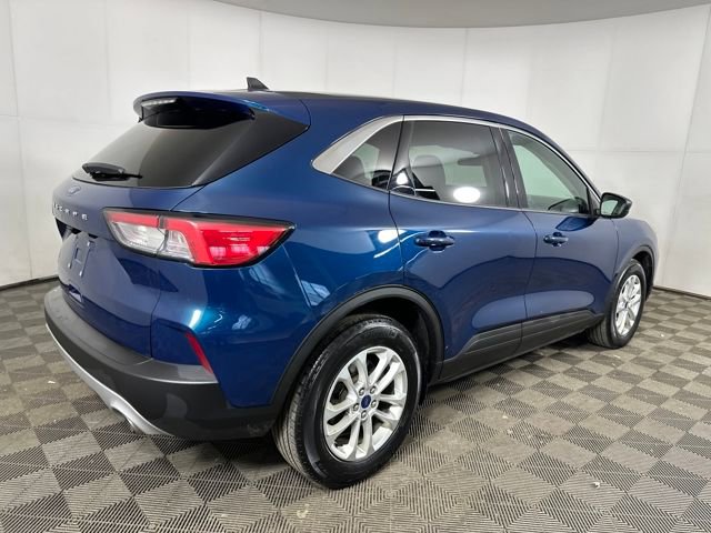 Used 2020 Ford Escape SE image 3