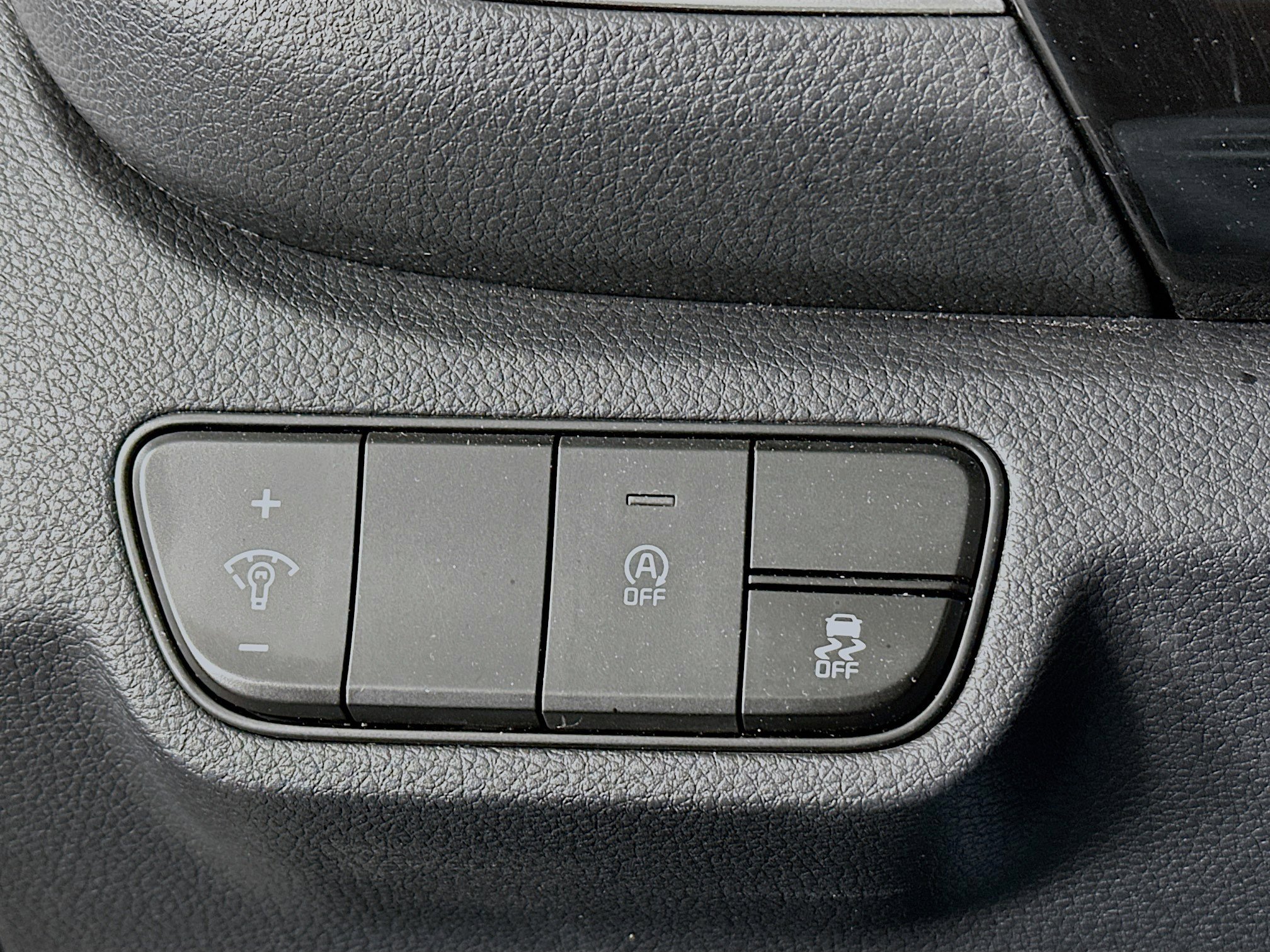 Used 2025 Kia Seltos S FWD image 16