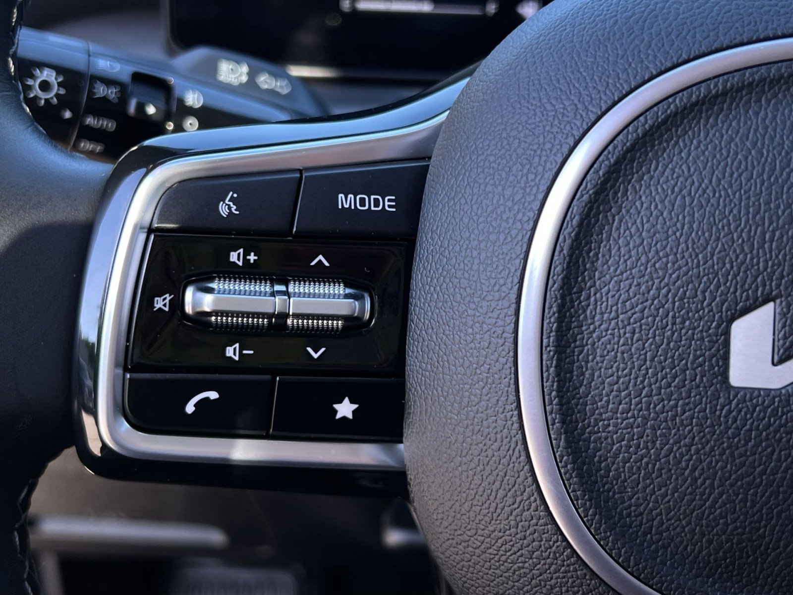 Used 2025 Kia Sorento X-Line EX AWD/4WD image 27