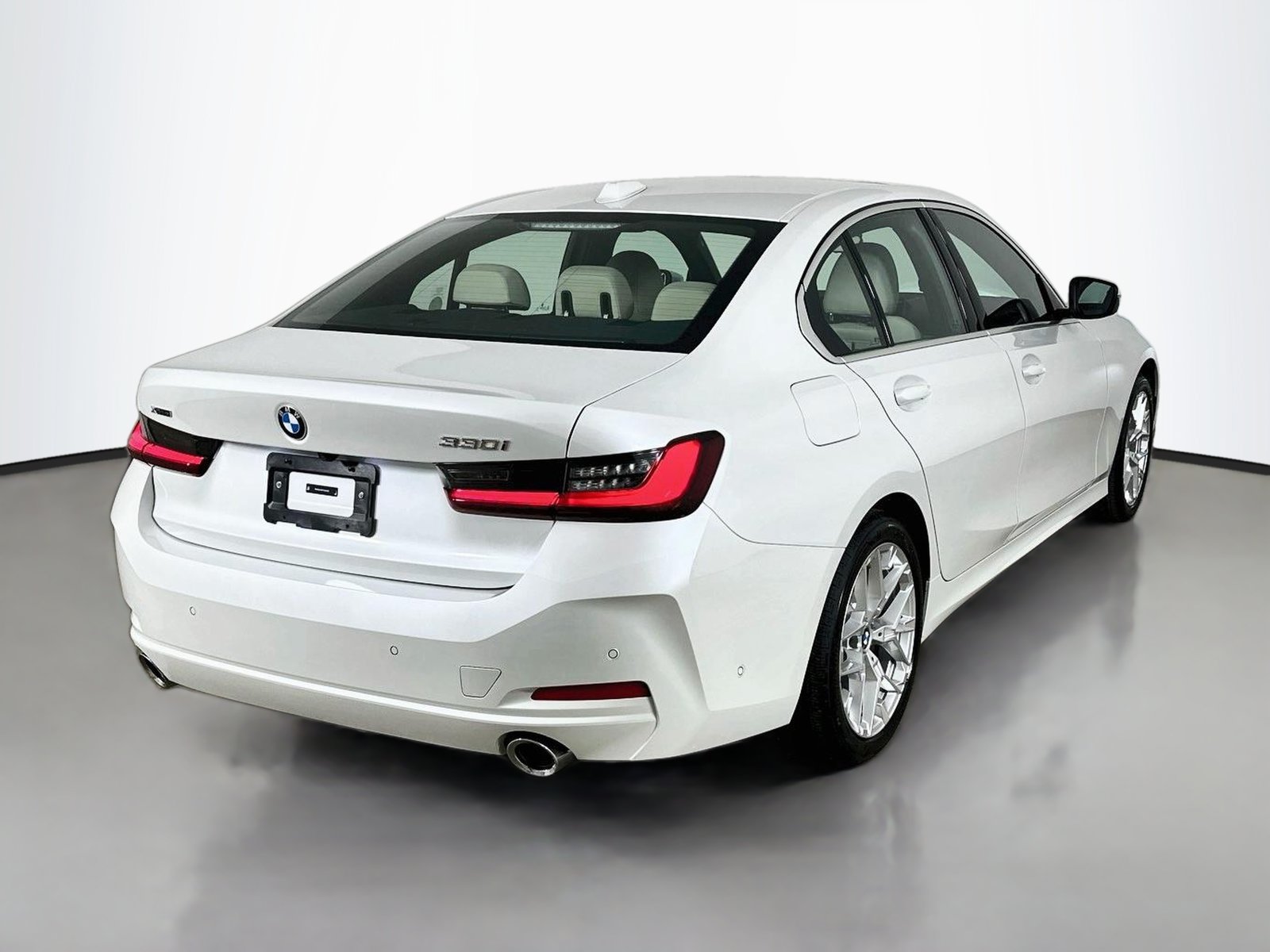 New 2026 BMW 330i xDrive Sedan AWD/4WD image 5