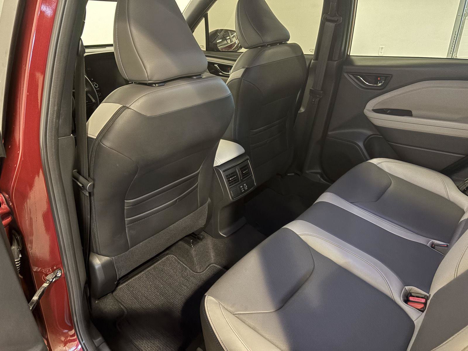 Used 2025 Subaru Forester Limited AWD/4WD image 31