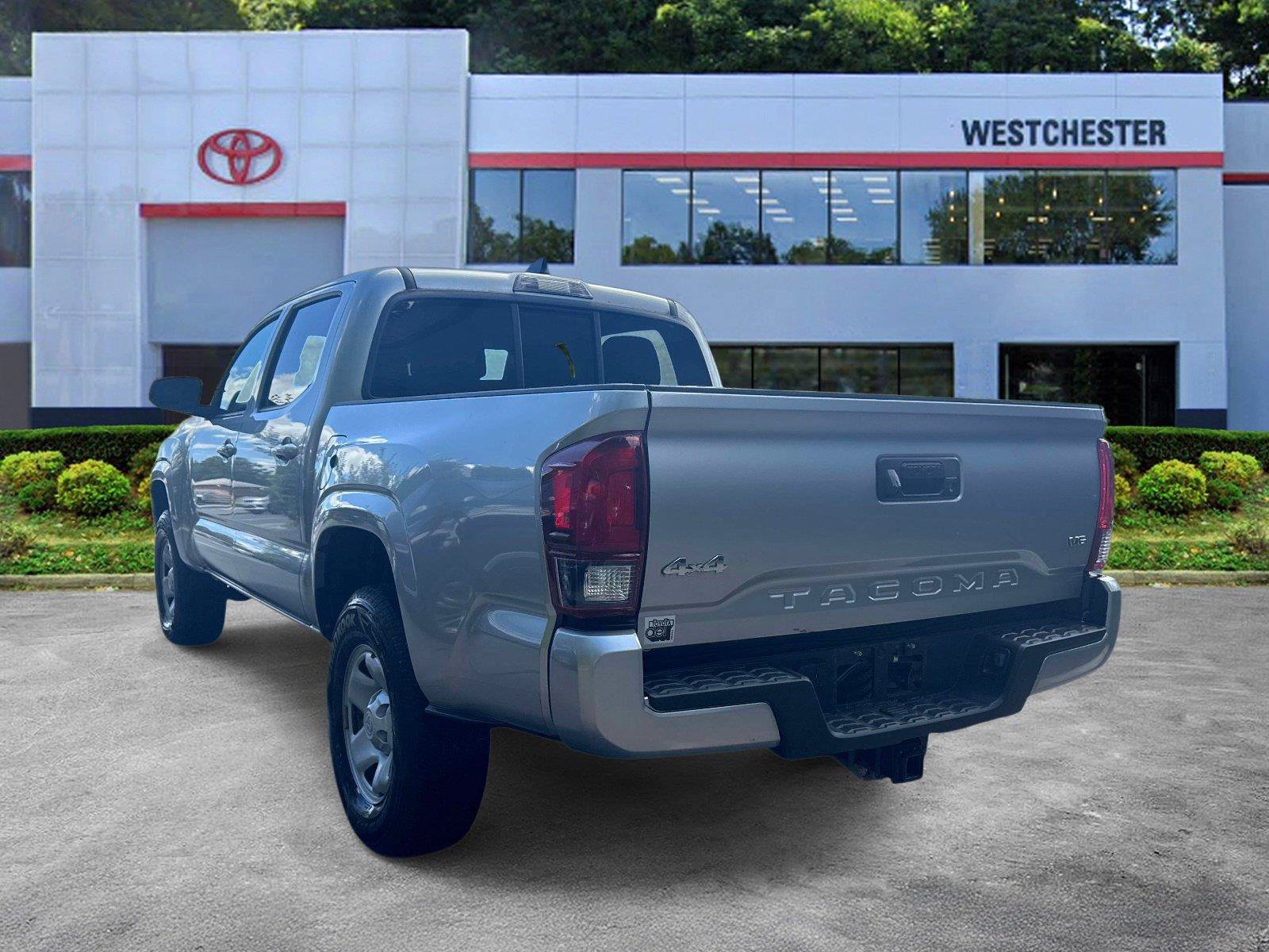 Certified 2023 Toyota Tacoma SR AWD/4WD image 5