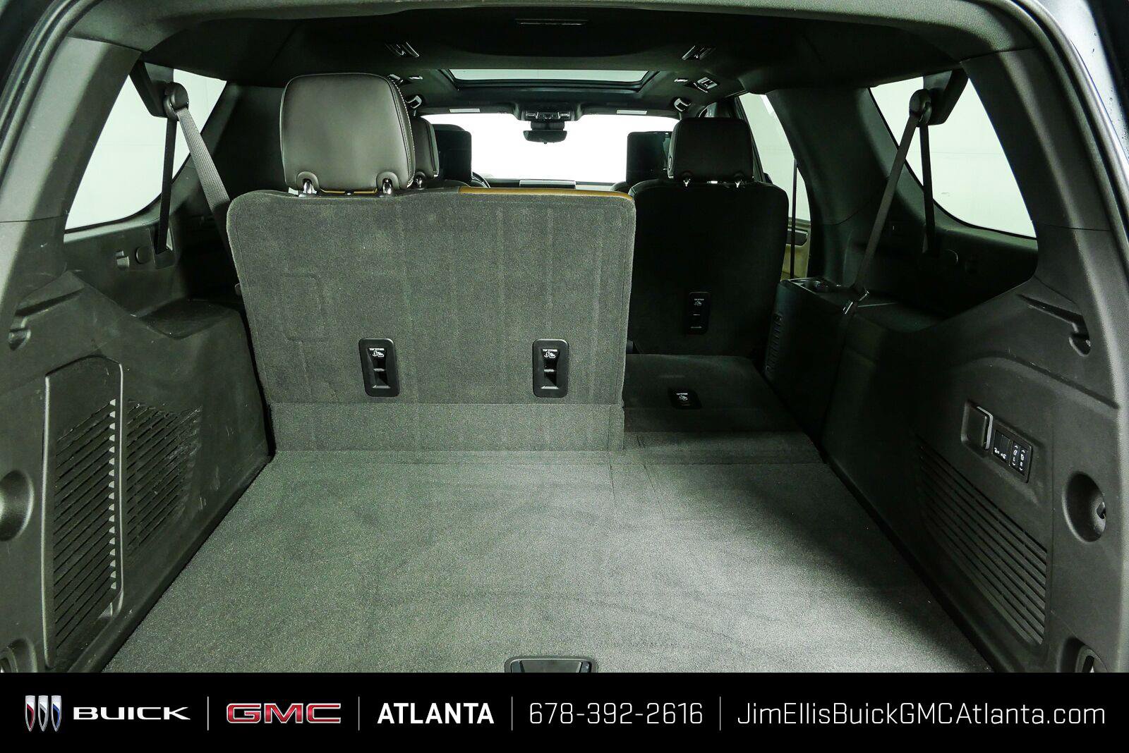 Used 2025 GMC Yukon XL Denali Ultimate w/ LPO, Floor Liner Package AWD/4WD image 35